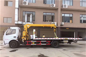 蒸湘附近汽车轮胎更换